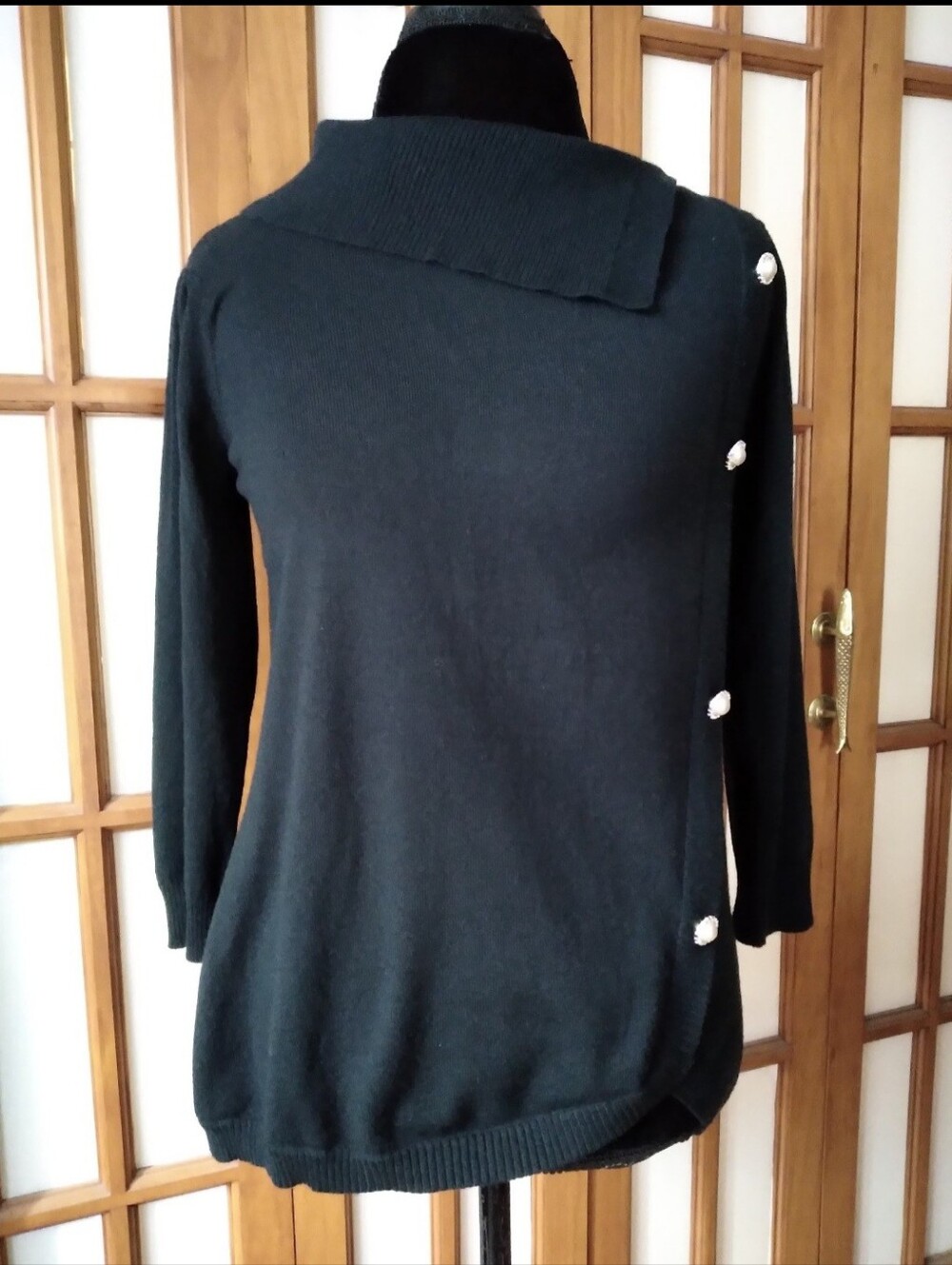 Black Asymmetrical Pearl Button Women's Sweater By Adreinne Vittadini Sz M NWT